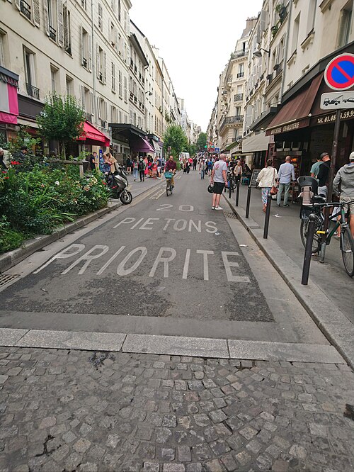 Rue des Martyrs